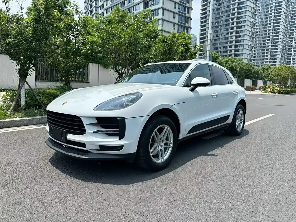 Porsche Macan — фото 1