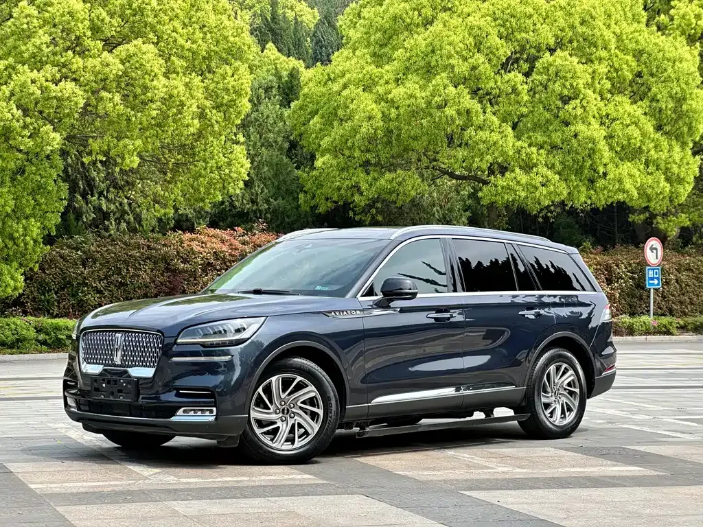 Lincoln Aviator — фото 1