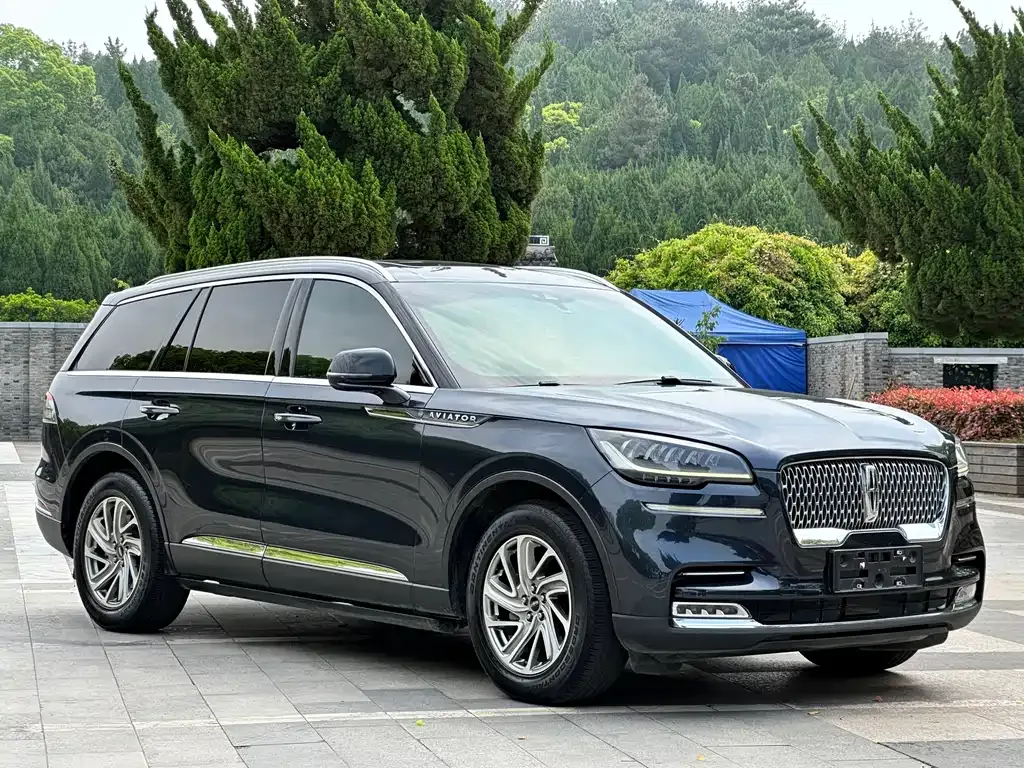 Lincoln Aviator — фото 7