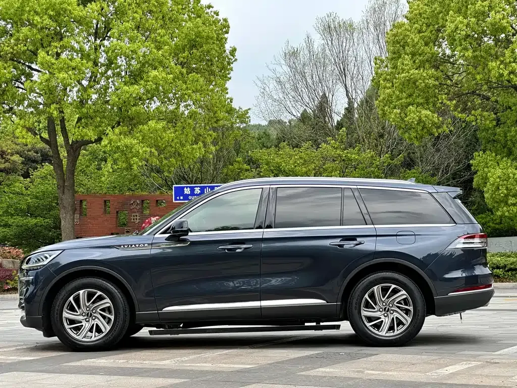 Lincoln Aviator — фото 10
