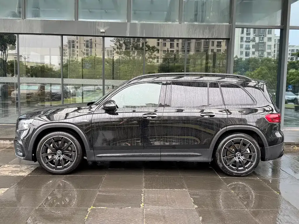 Mercedes-Benz GLB AMG — фото 7