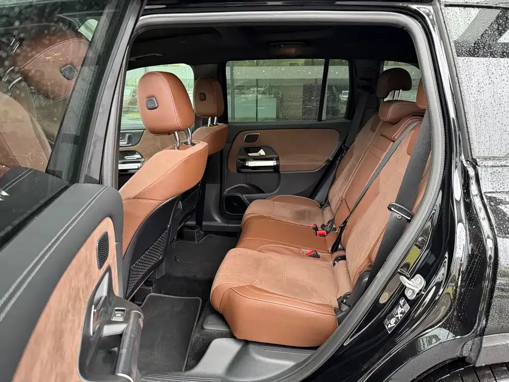 Mercedes-Benz GLB AMG — фото 5