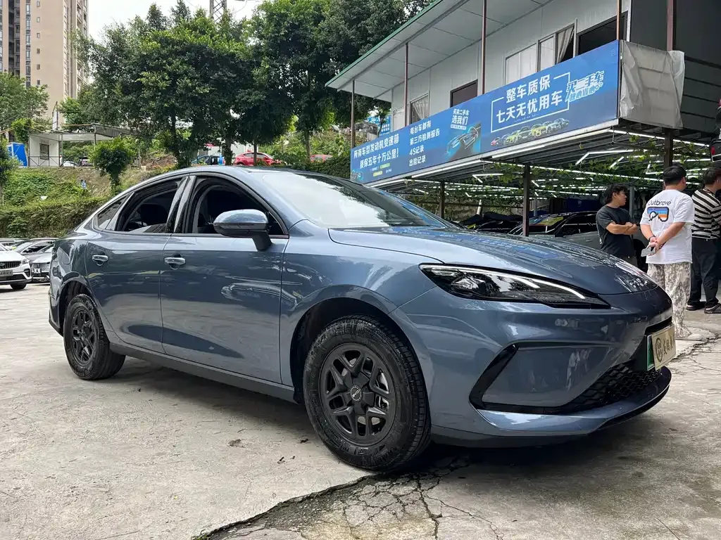 BYD Seal 05 DM-i — фото 8