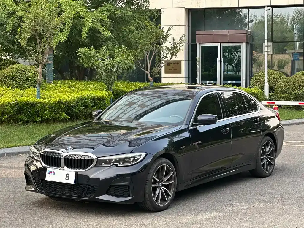 BMW 3 Series — фото 1