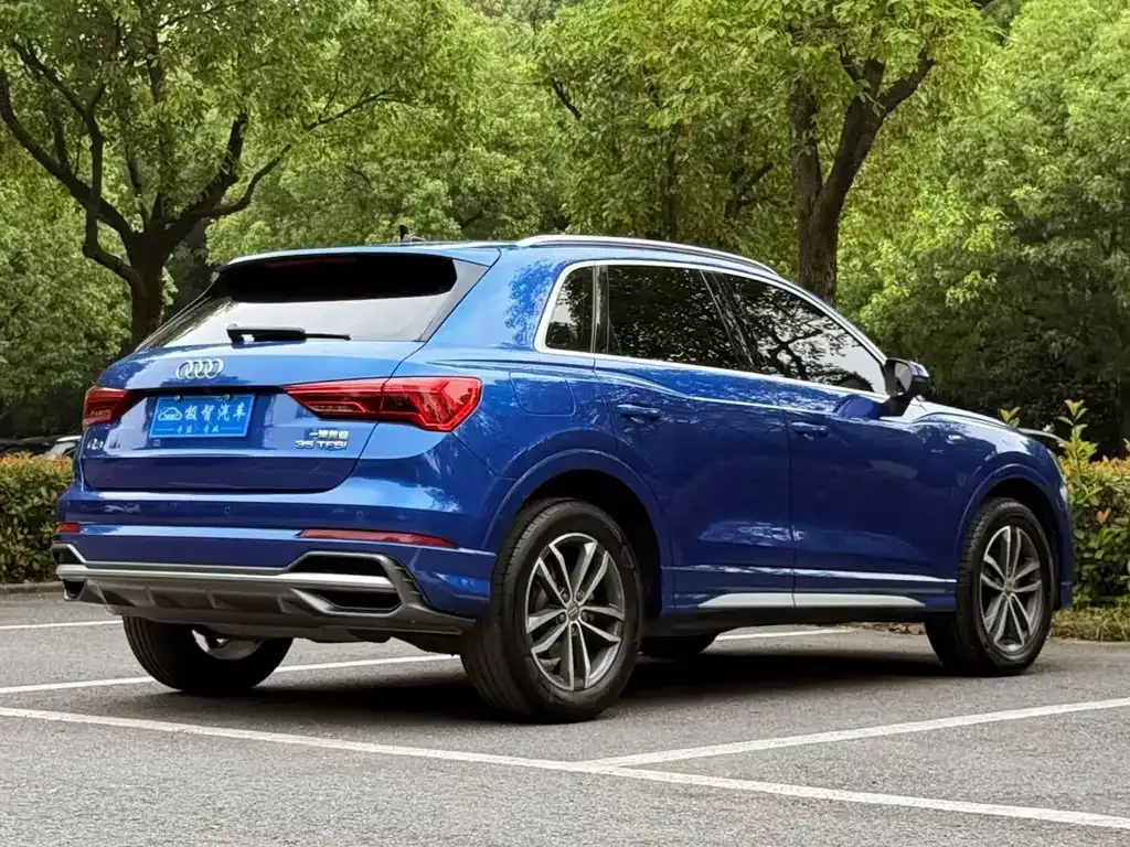 Audi Q3 — фото 10