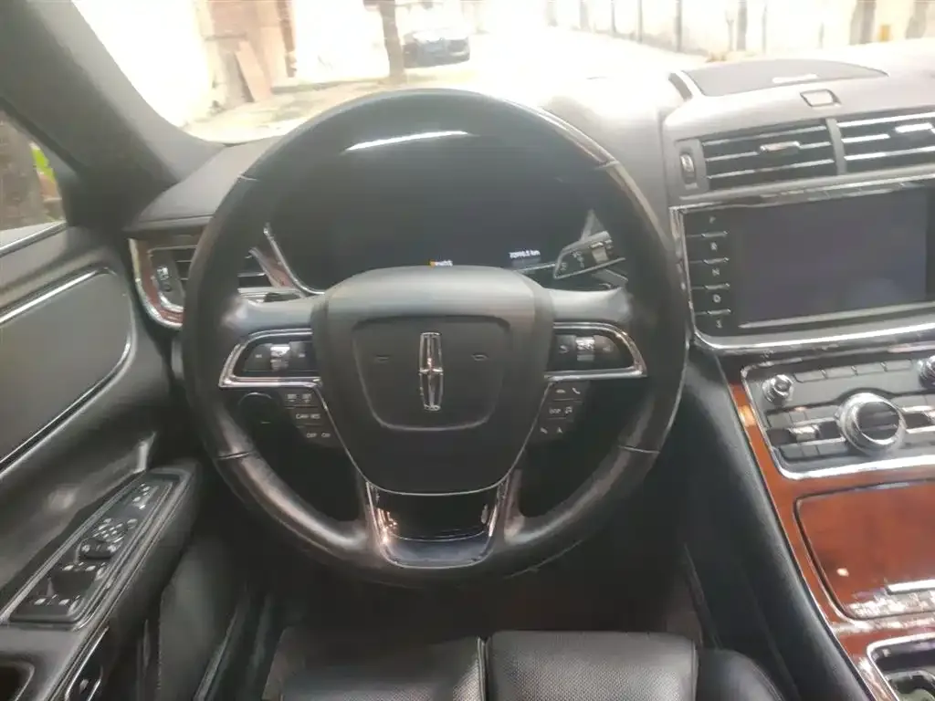 Lincoln Continental — фото 4
