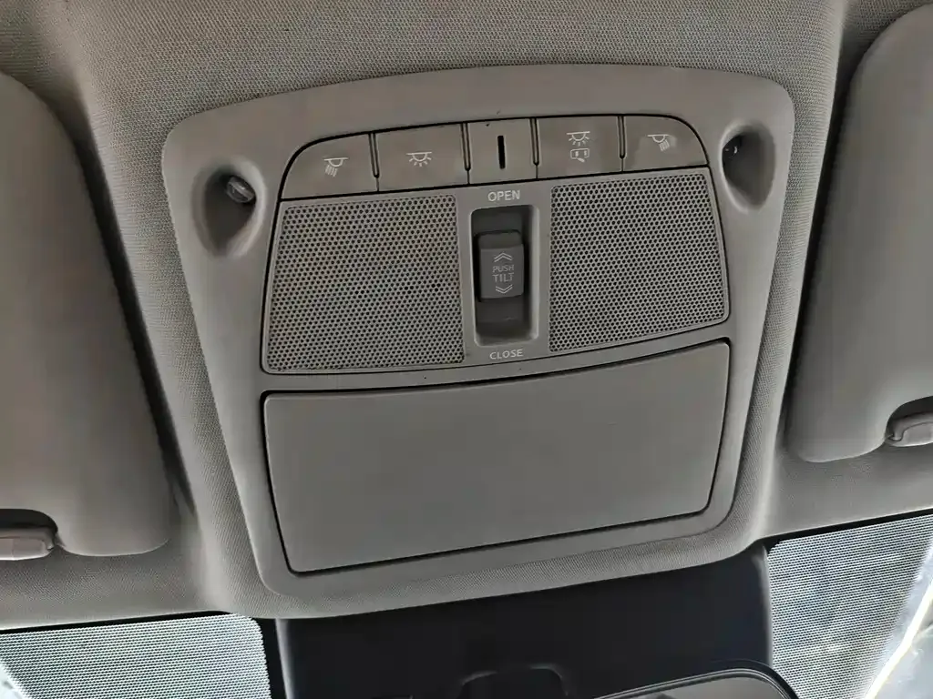 Nissan X-Trail — фото 10