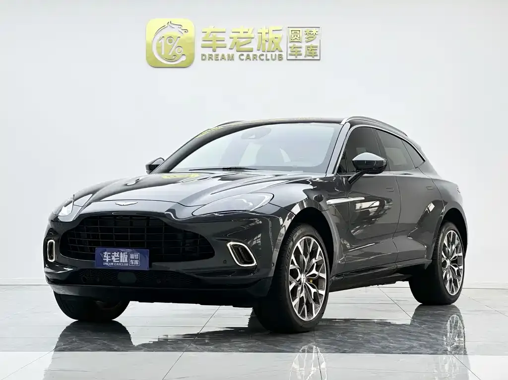 Aston Martin DBX — фото 1