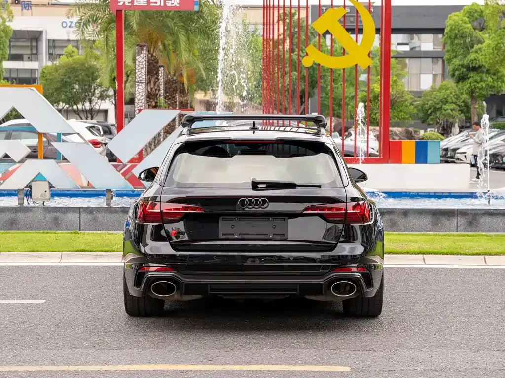 Audi RS 4 — фото 2