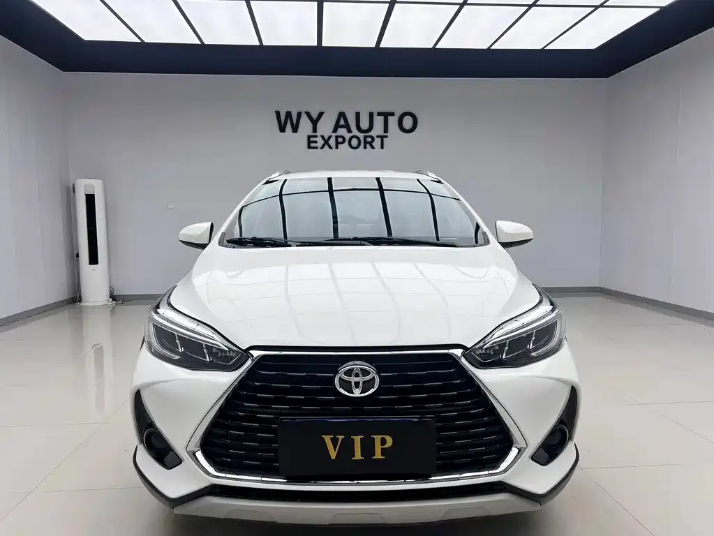 Toyota Yaris L — фото 4