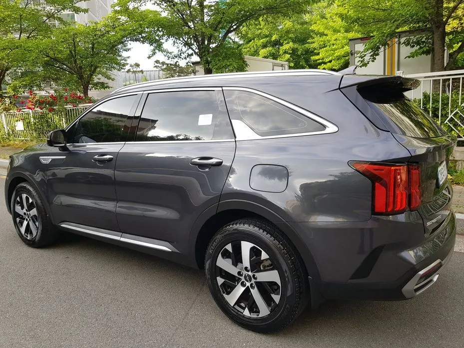 Kia Sorento — фото 5