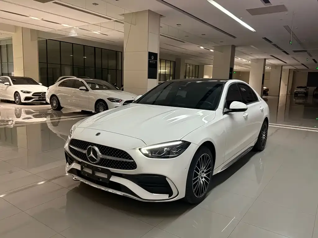 Mercedes-Benz C-Class — фото 1