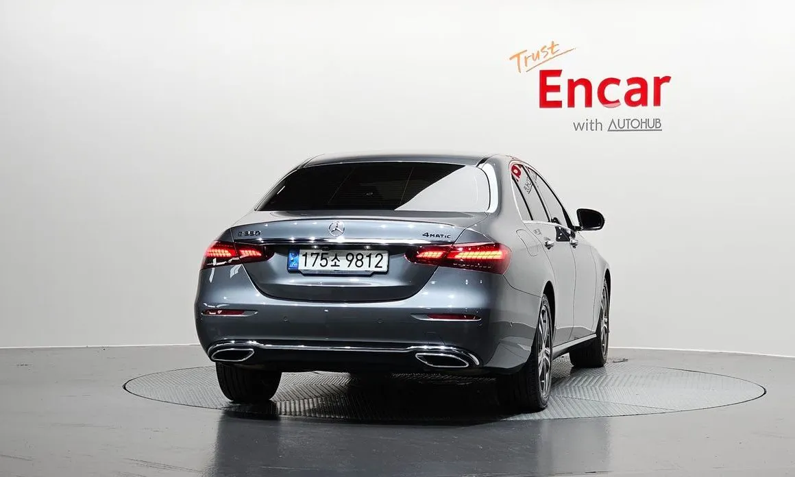 Mercedes-Benz E-Class — фото 10