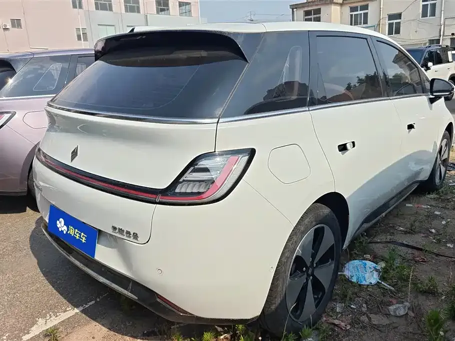 Baojun Yunduo — фото 4
