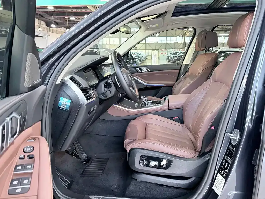 BMW X5 (Import) — фото 8