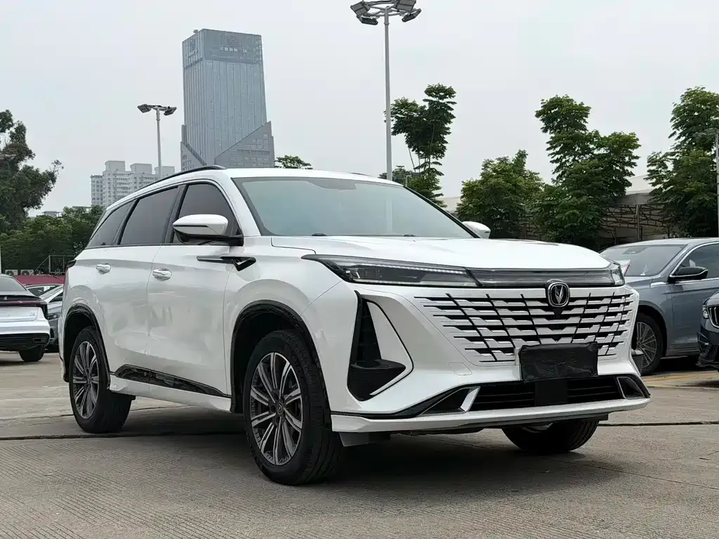Changan CS75PLUS — фото 3