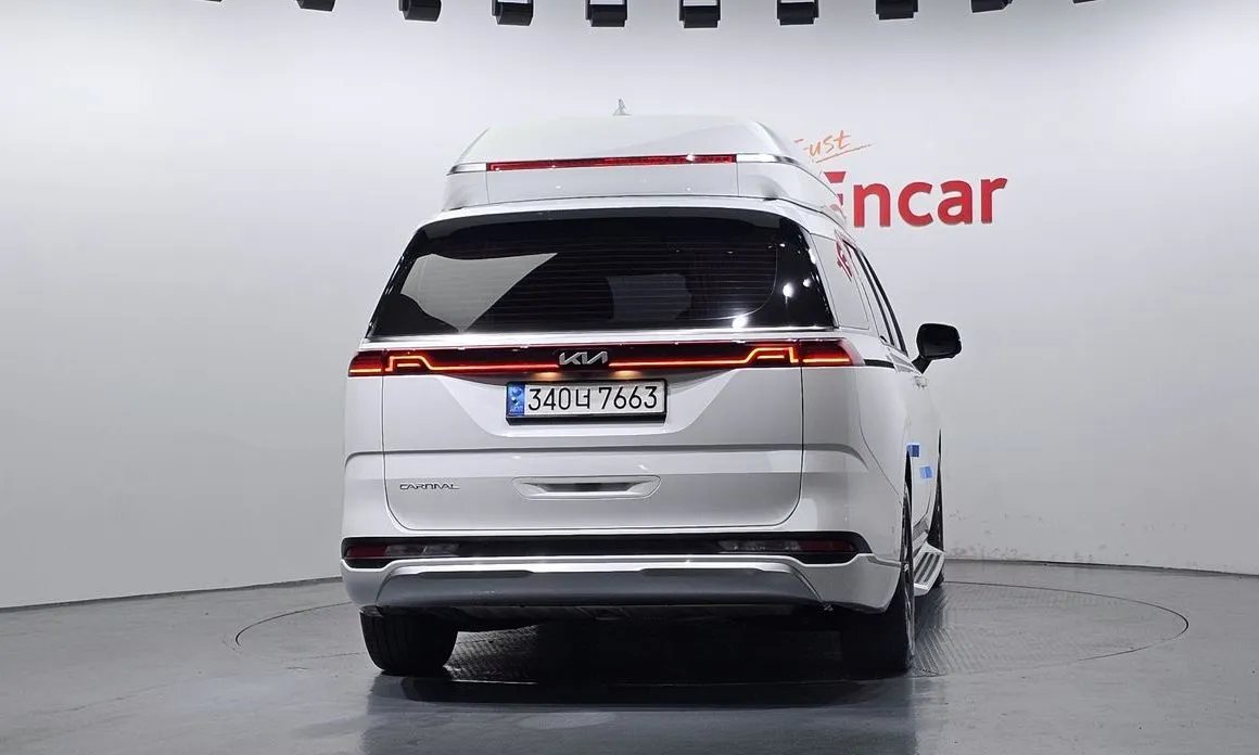 Kia Carnival — фото 10