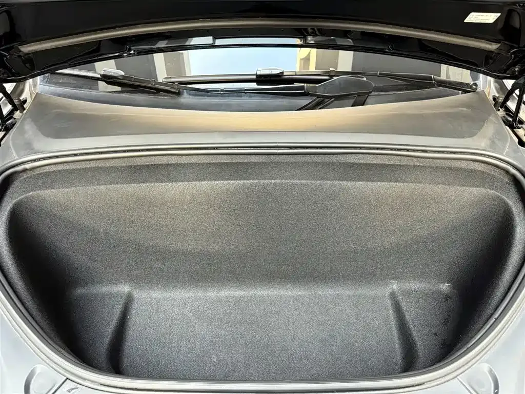 Tesla Model X — фото 3