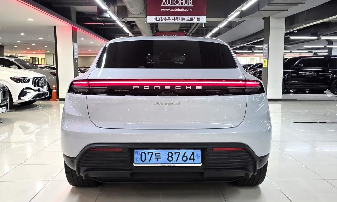 Porsche Macan — фото 9