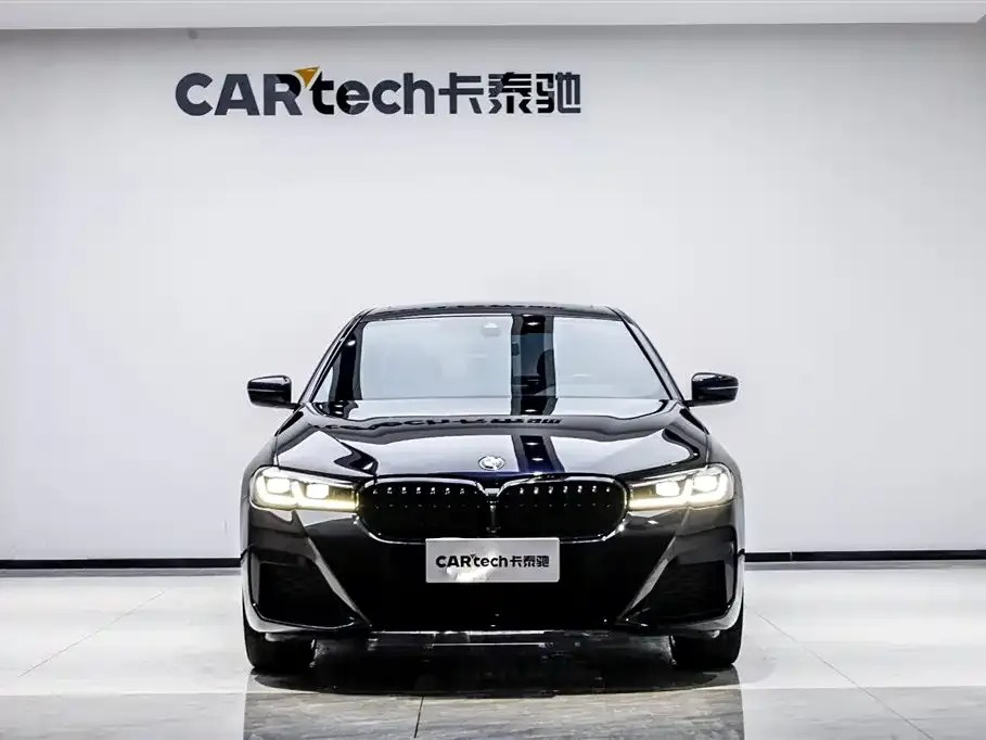 BMW 5 Series — фото 1