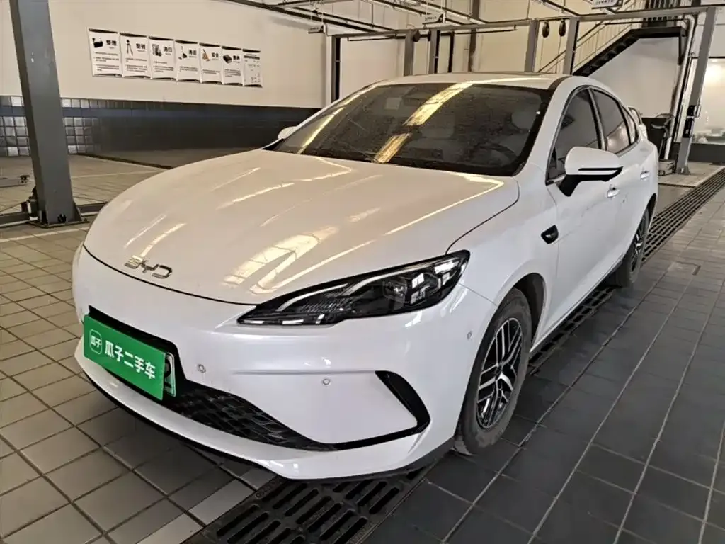BYD Seal 05 DM-i — фото 10