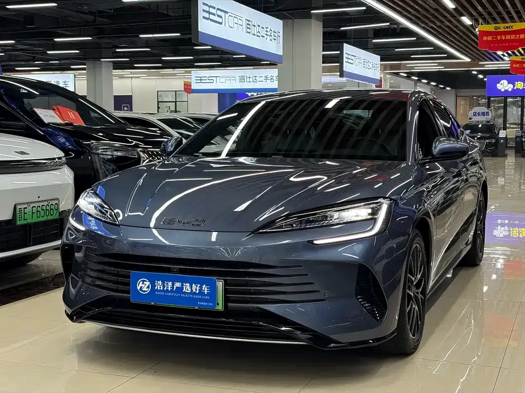BYD Seal — фото 1