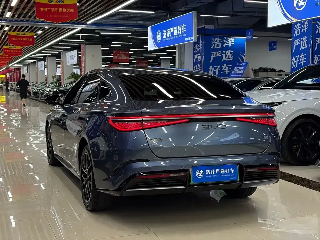 BYD Seal — фото 5