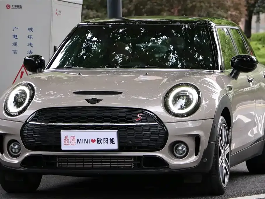 MINI Clubman — фото 1