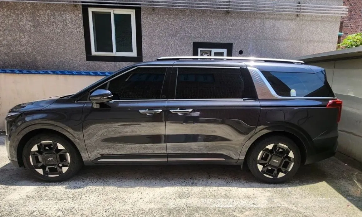 Kia Carnival — фото 5