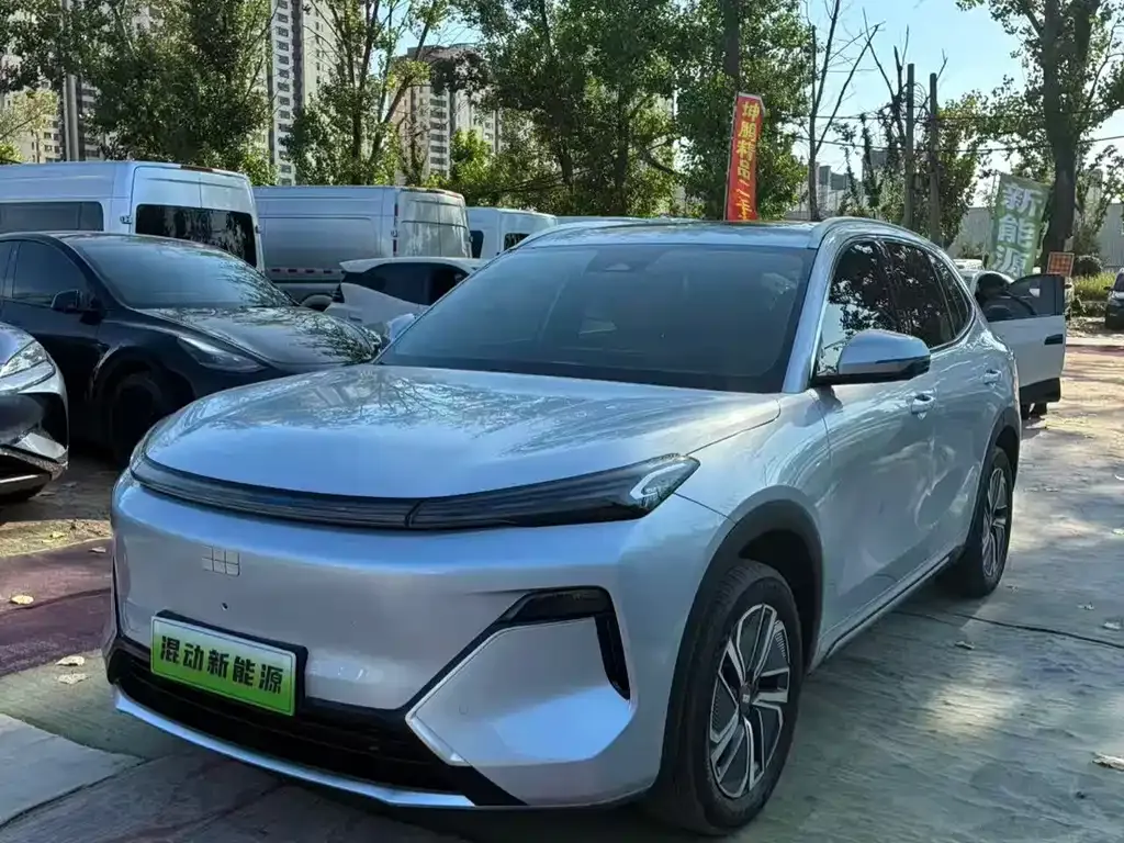 Geely Galaxy Xingjian 7 — фото 1