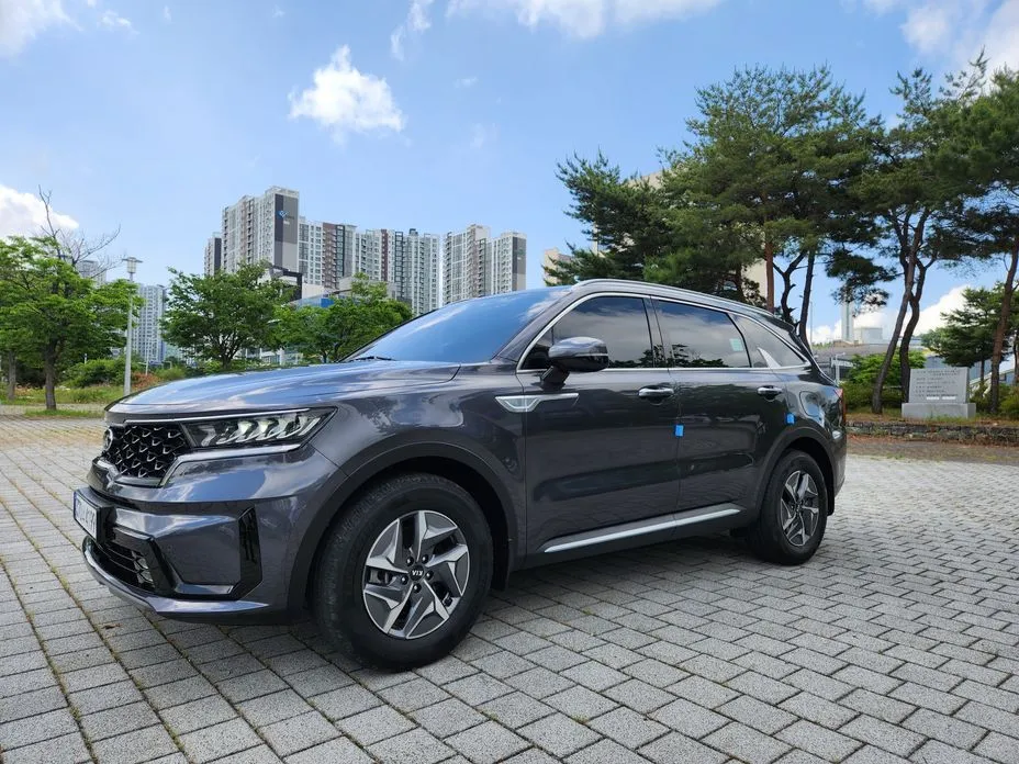 Kia Sorento — фото 8