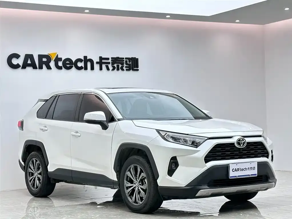 Toyota RAV4 — фото 4