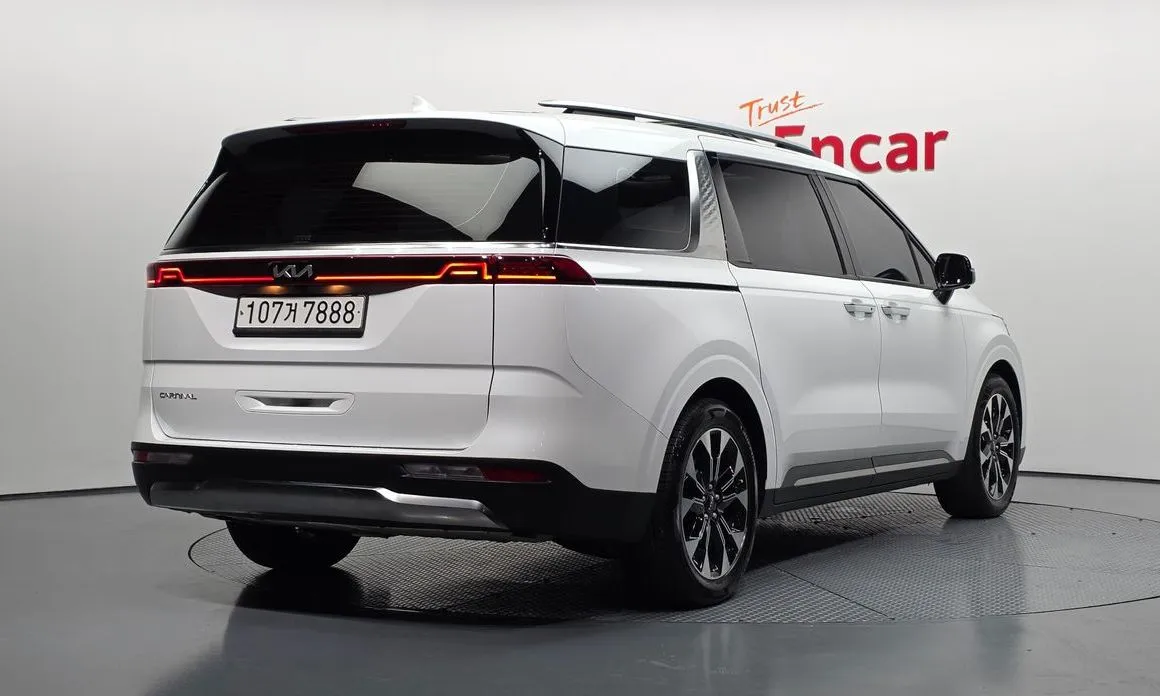 Kia Carnival — фото 3