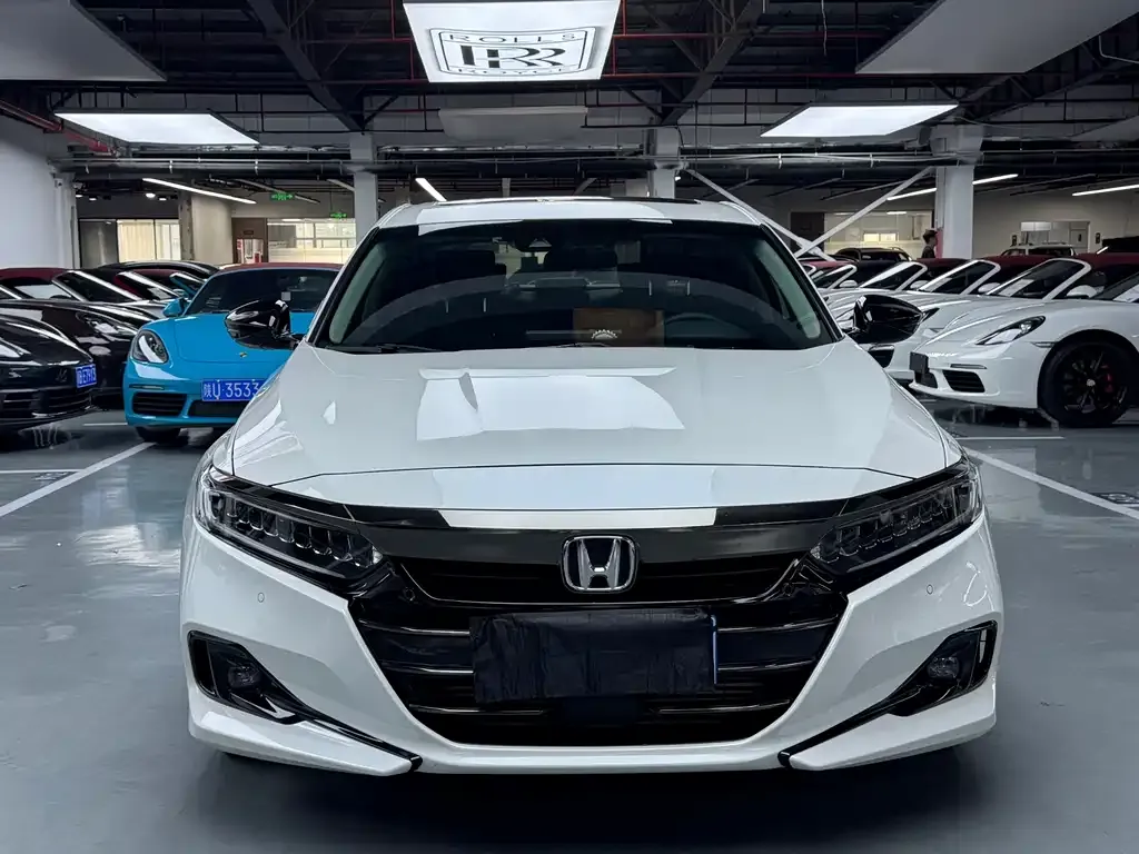Honda Accord — фото 7