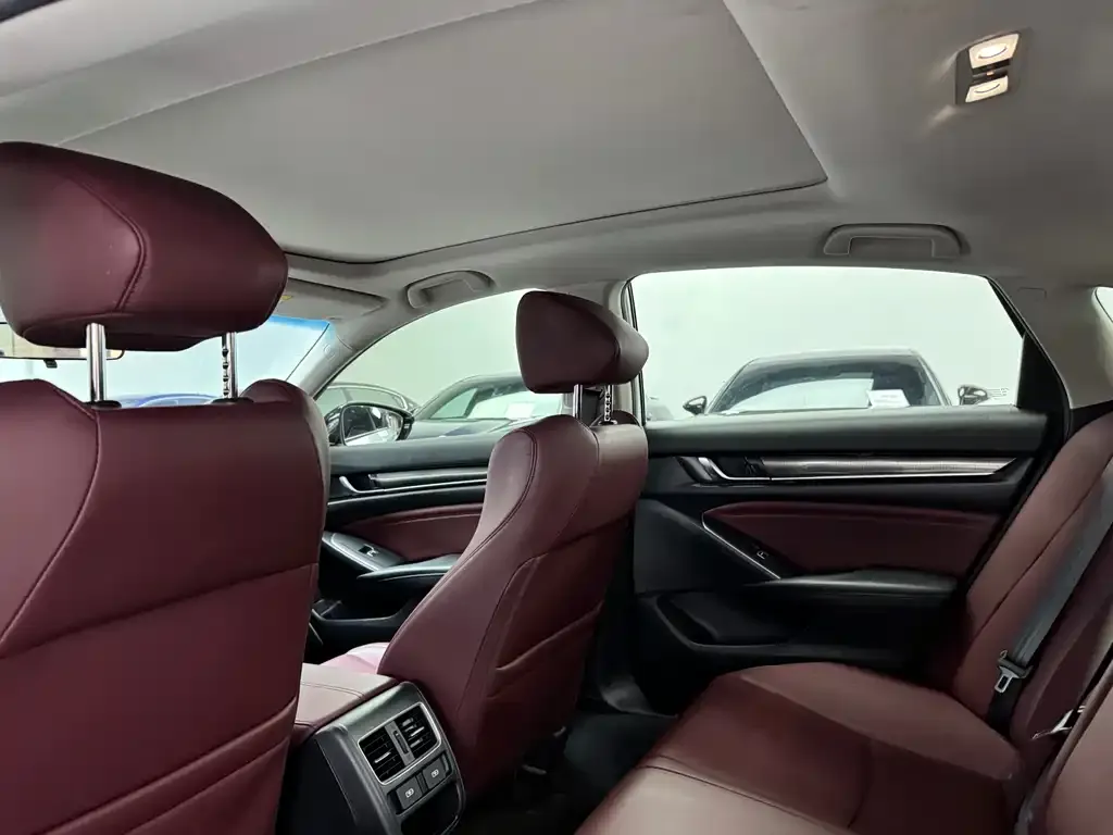 Honda Accord — фото 2