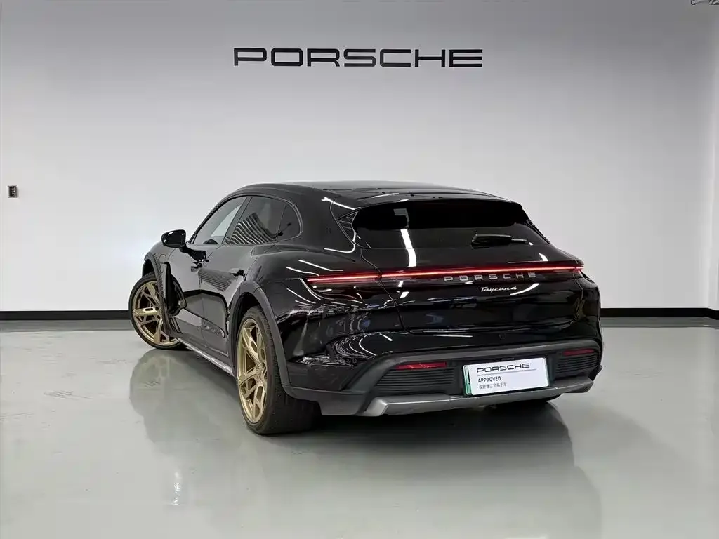 Porsche Taycan — фото 4