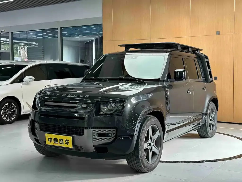 Land Rover Defender — фото 1