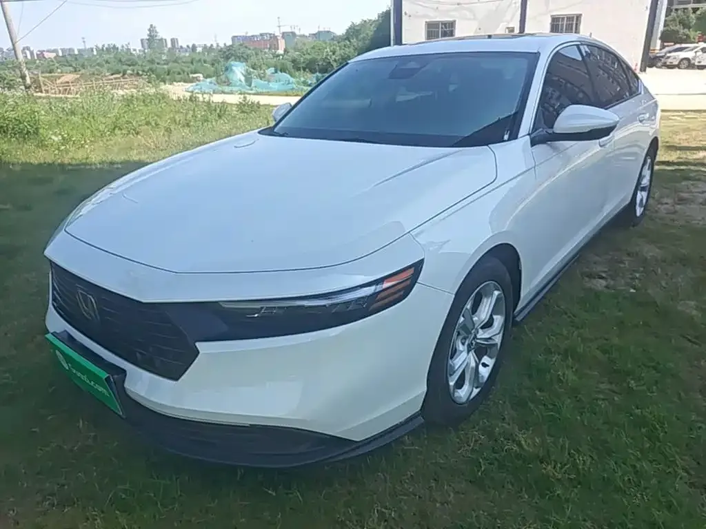 Honda Accord — фото 1