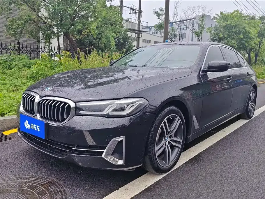 BMW 5 Series — фото 1