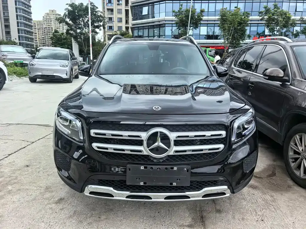 Mercedes-Benz GLB — фото 10