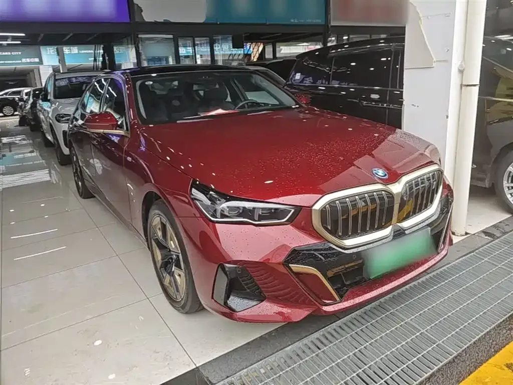 BMW i5 — фото 6