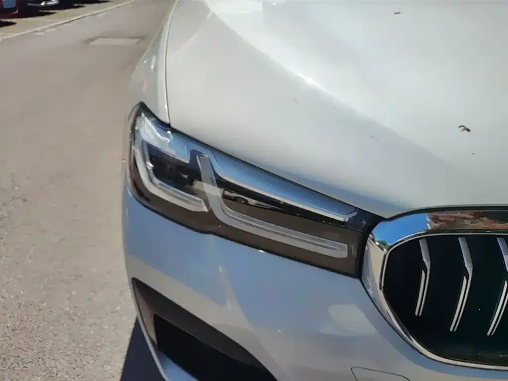 BMW 5 Series New Energy — фото 2