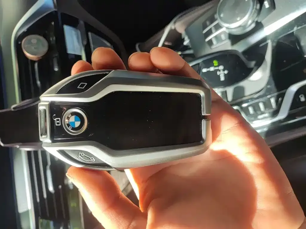 BMW 5 Series New Energy — фото 7