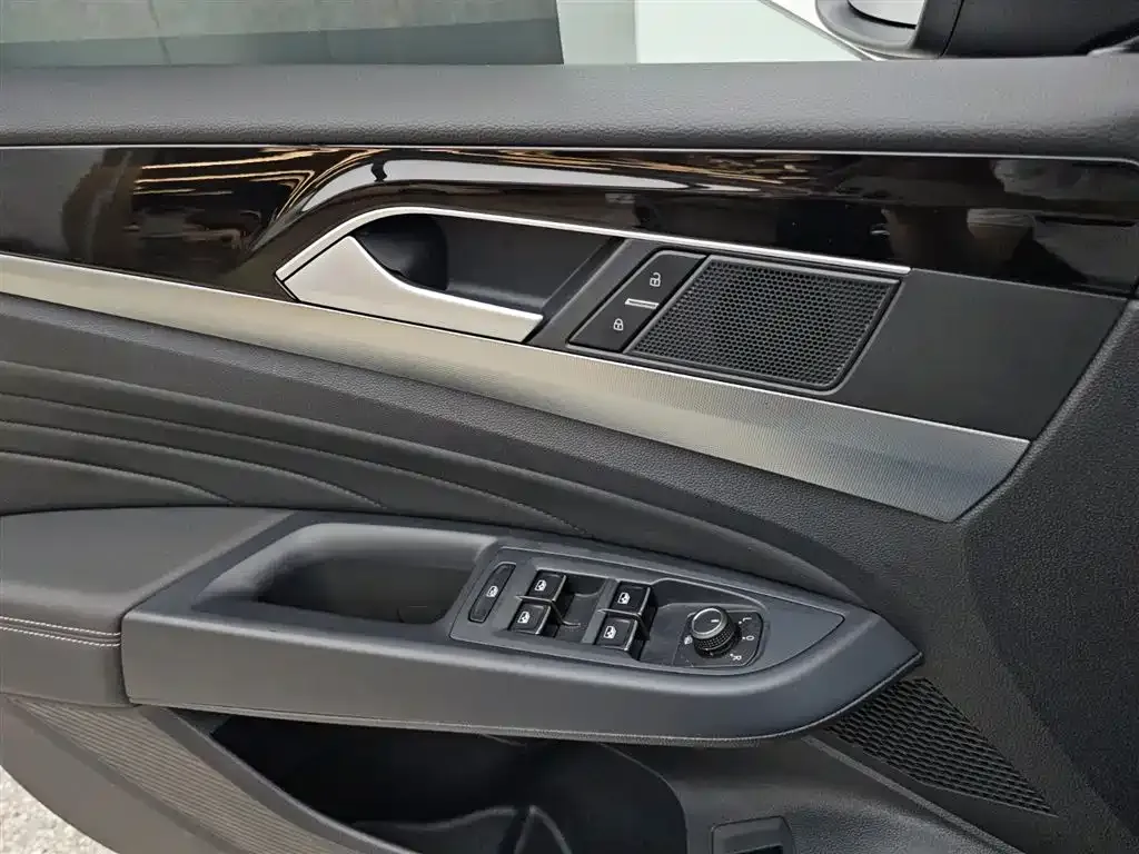 Volkswagen Passat — фото 5
