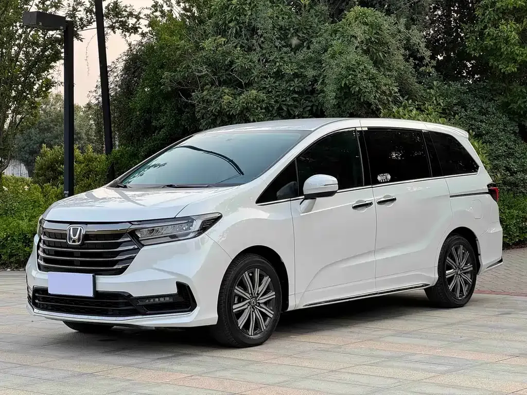 Honda Odyssey — фото 1