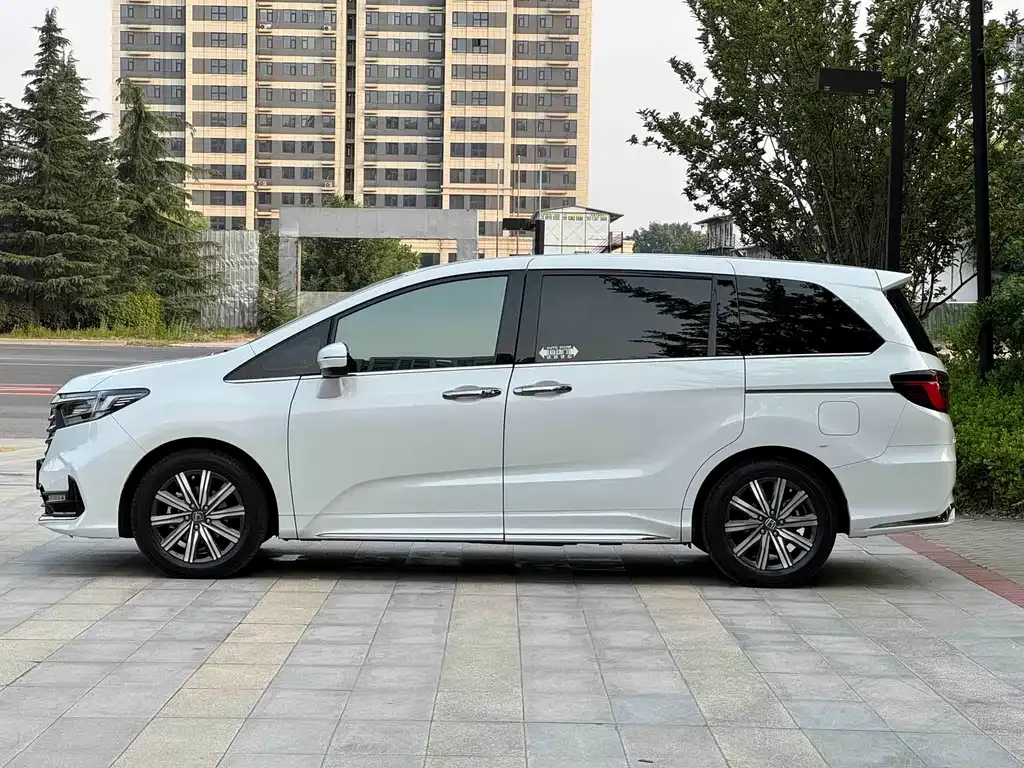 Honda Odyssey — фото 5