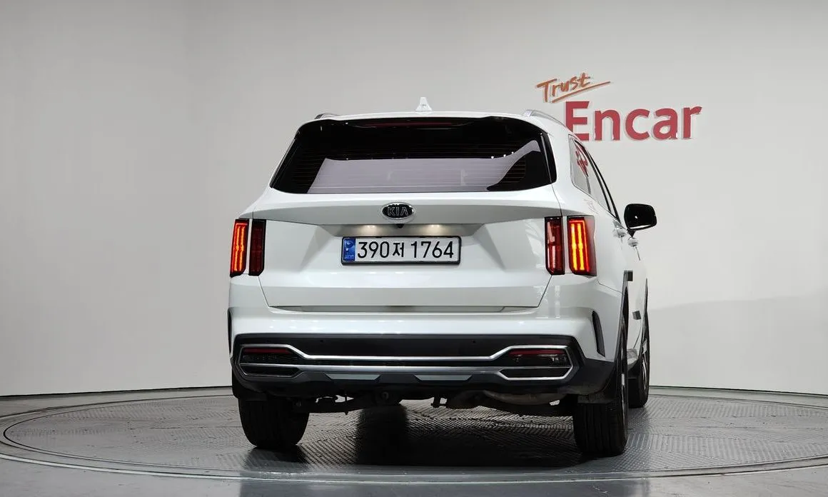 Kia Sorento — фото 3