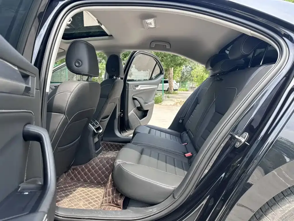 Skoda Superb — фото 3