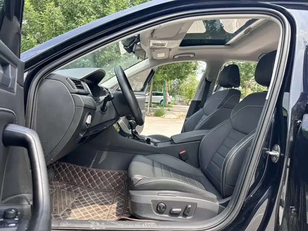 Skoda Superb — фото 9