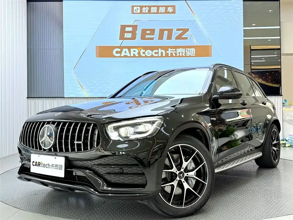 Mercedes-Benz GLC AMG — фото 1
